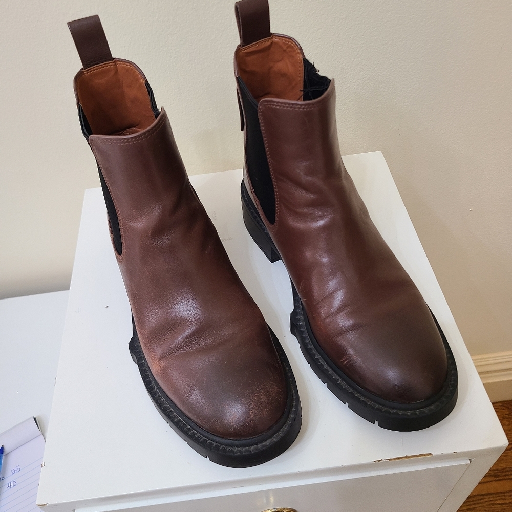 Coach distressed Dark Brown Leather boots